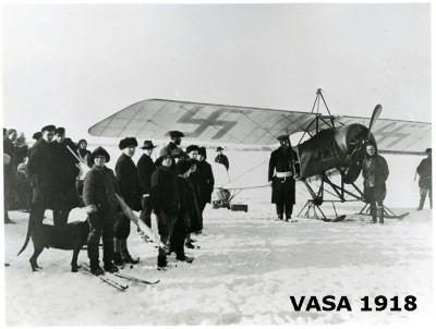 von Rosens flygplan anländer till Vasa